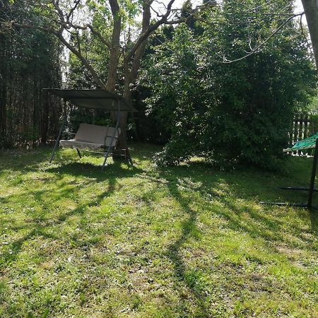 Flora Apartmanok Kehidakustány Esterno foto
