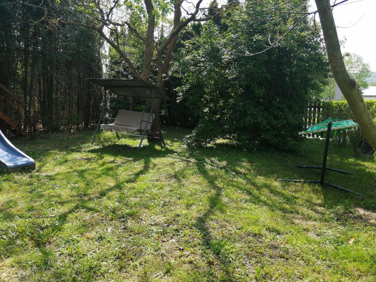 Flora Apartmanok Kehidakustány Esterno foto