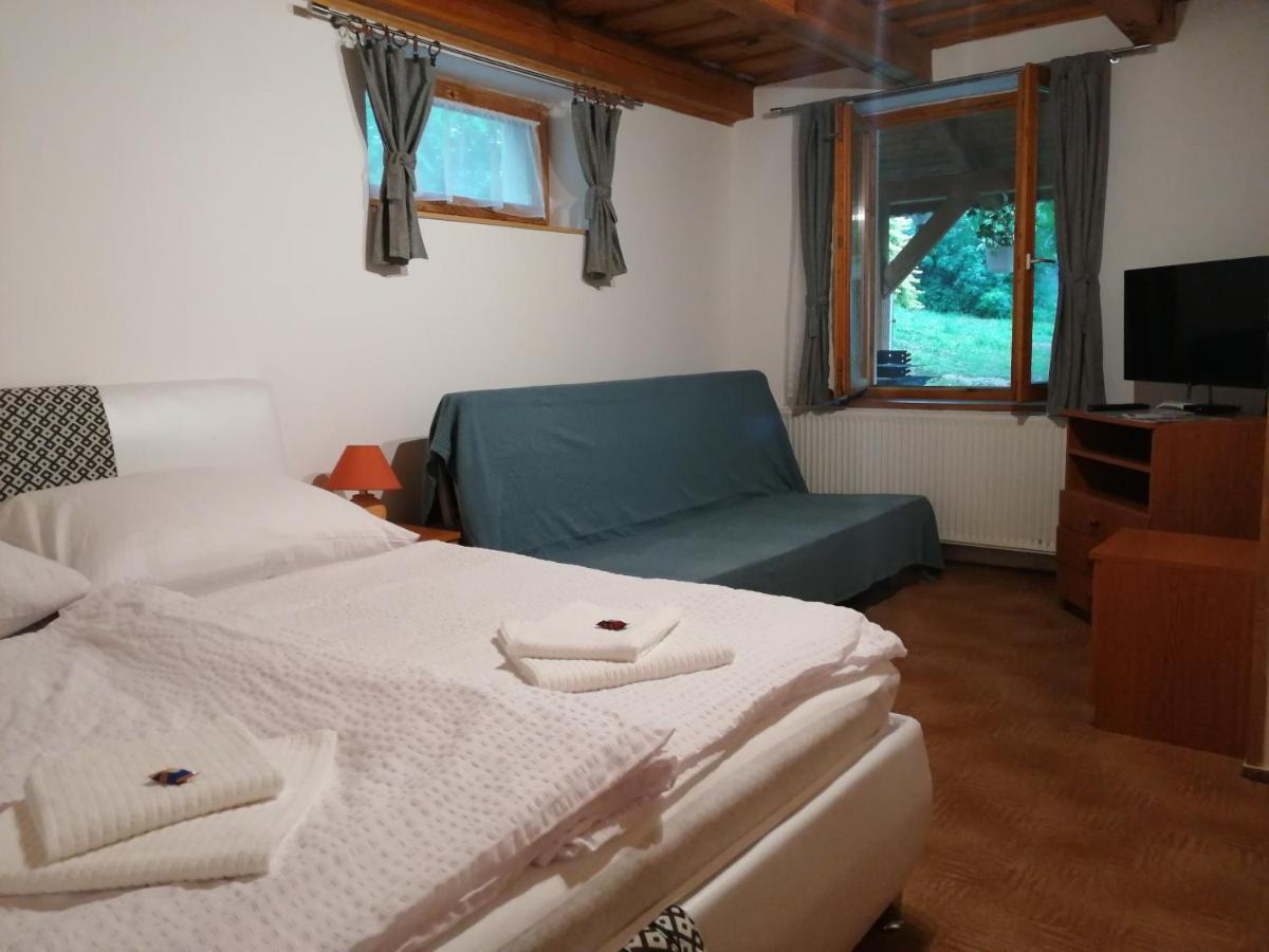 Flora Apartmanok Kehidakustány Esterno foto